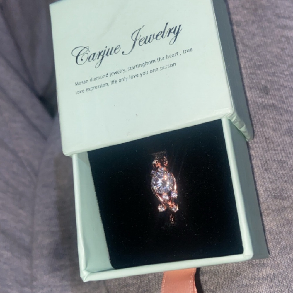 Elegant Rose Gold Clear Diamonds Moissanite Engagement Ring